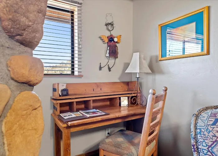 Adobe Village Suite- Sundance Apartment *